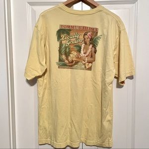 Tommy Bahama Men’s T-shirt Large Yellow Local Grown